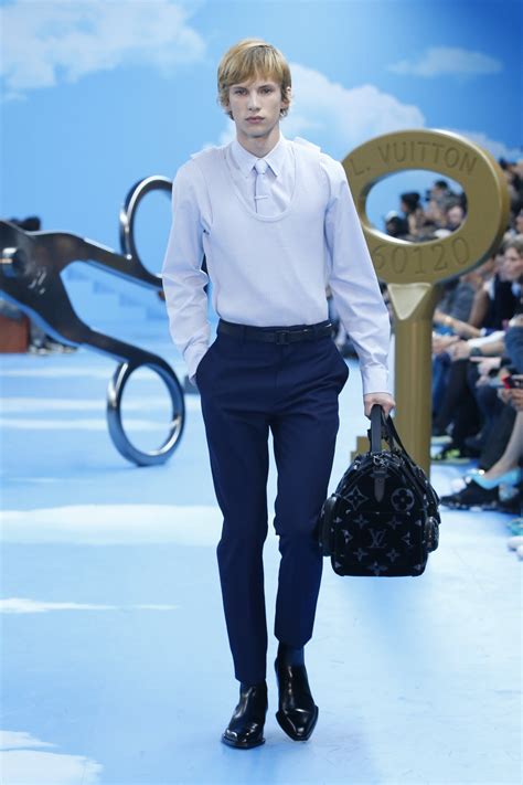 louis vuitton employee uniform 2019